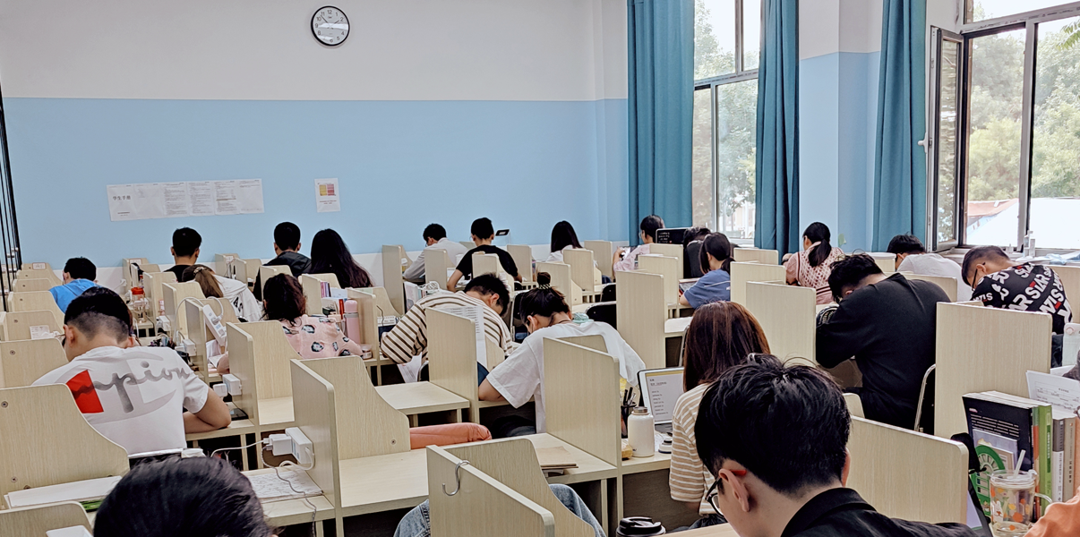 宜昌考研寄宿学校-学习氛围